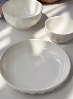 纯白色极简竖纹西餐牛排盘意面盘釉下彩餐具4.5英寸吃饭碗碟