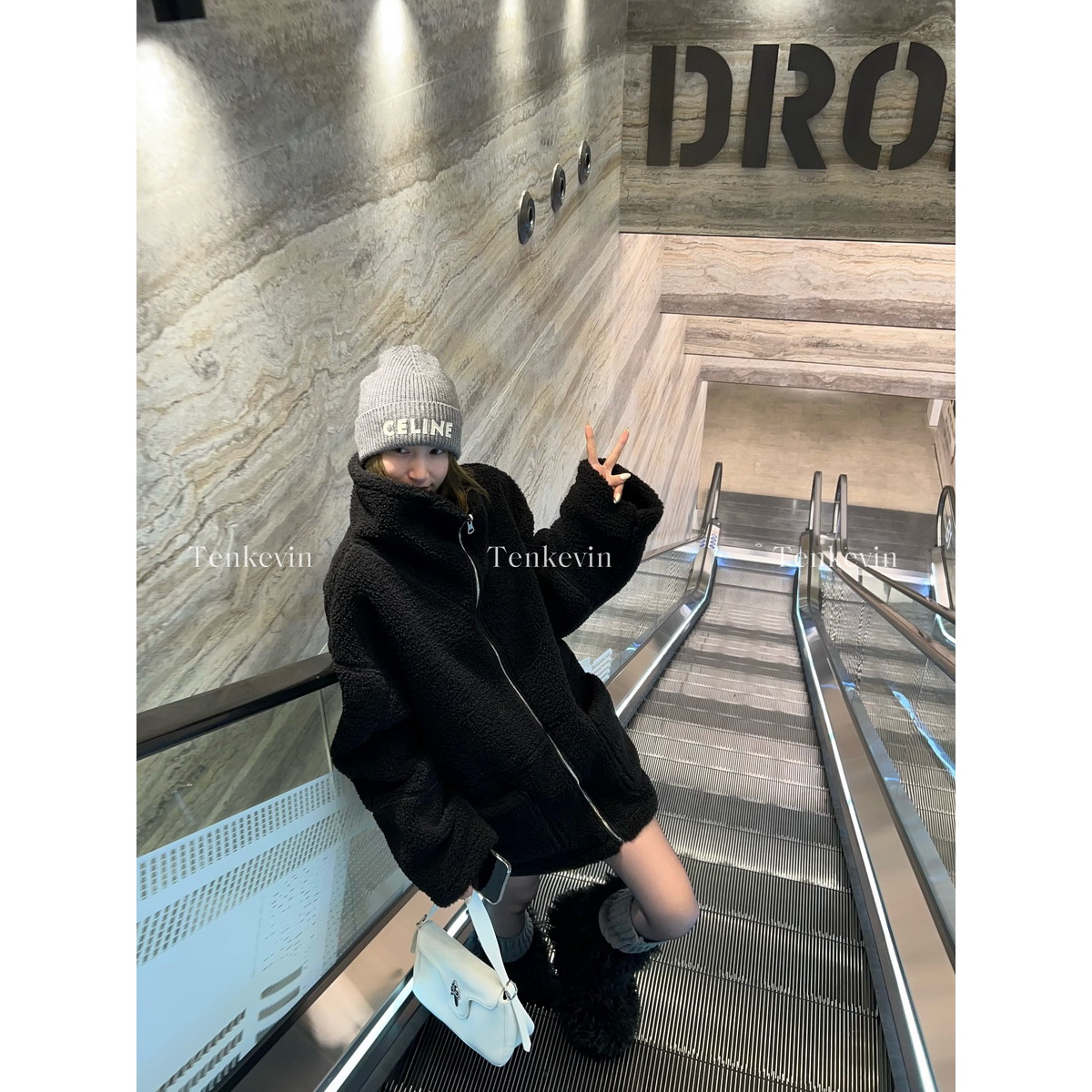硬核保暖双面穿!皮毛一体机车服