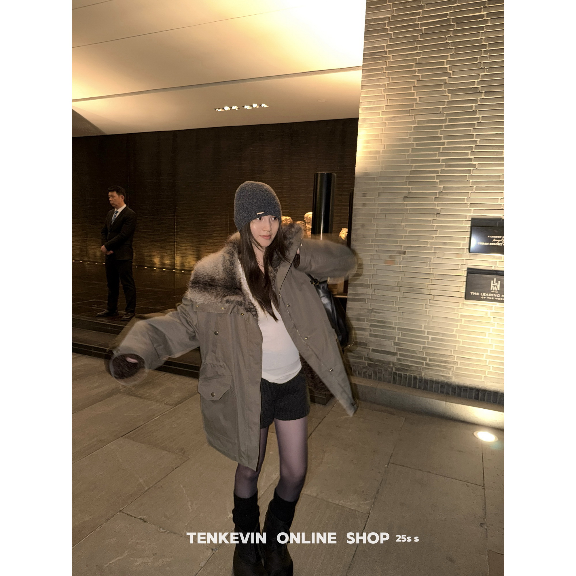 廓形环保渐变毛领工装派克服