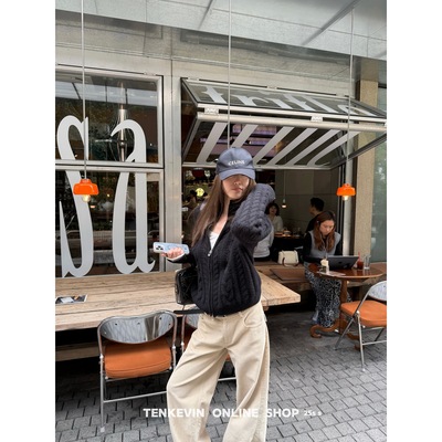 温暖锁定好品质麻花毛衣外套