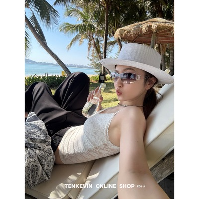 氛围感纯欲弹力蕾丝吊带背心