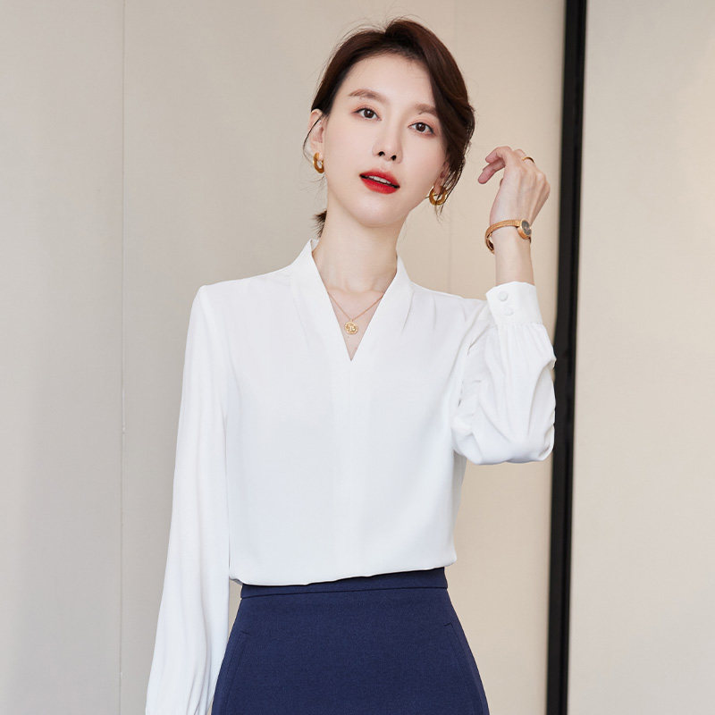 诗璐雅白衬衫女长袖V领2026新款修身显瘦女神范职业西装打底衬衫