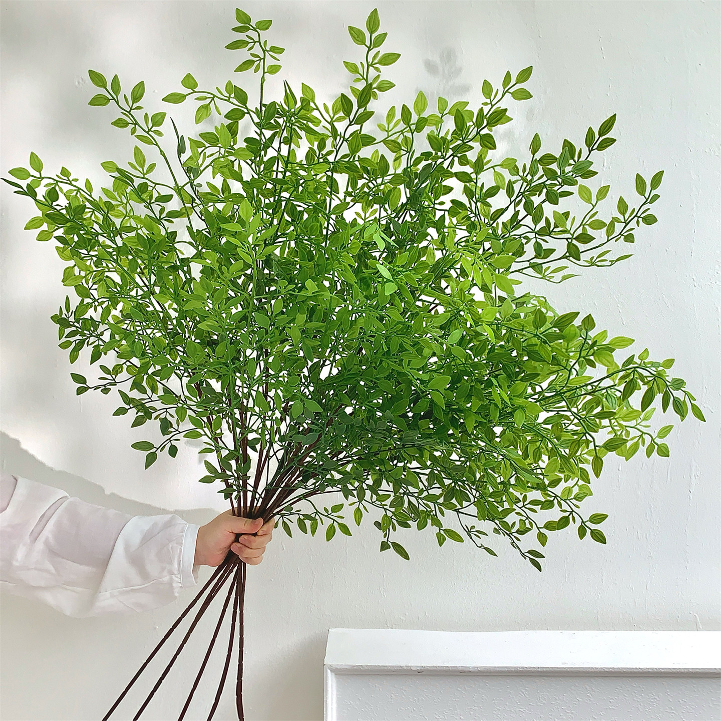 高级感逼真仿真南天竹单枝假绿植假花摆设客厅商场装饰造景摆件