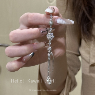 冬日超闪满钻雪花可调节手链轻奢小众设计千金感手饰闺蜜生日礼物