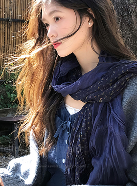 森系复古文艺藏蓝色碎花围巾褶皱棉麻长款披肩氛围感云南拍照配饰