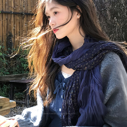 森系复古文艺藏蓝色碎花围巾