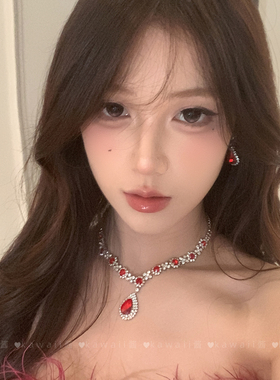 贵气轻奢感红色水钻项链耳环套装