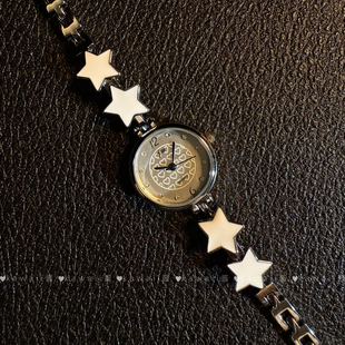 Vintage中古设计感星星手表2025新款韩版小众学生高颜值手链手饰