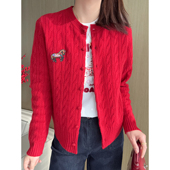 新年氛围感 毛衣女 绞花红色圆领针织开衫 小马刺绣羊毛 羊绒经典