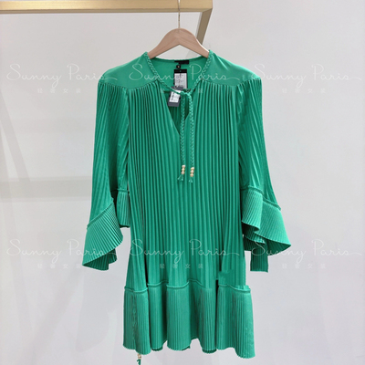 芭乐色穿搭|25春夏新款Mj*法式V领短款百褶显瘦连衣裙