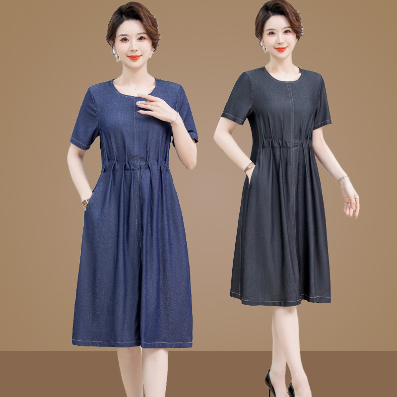 牛仔连衣裙妈妈款休闲时尚中老年女夏装纯色简约短袖裙子宽松遮肉