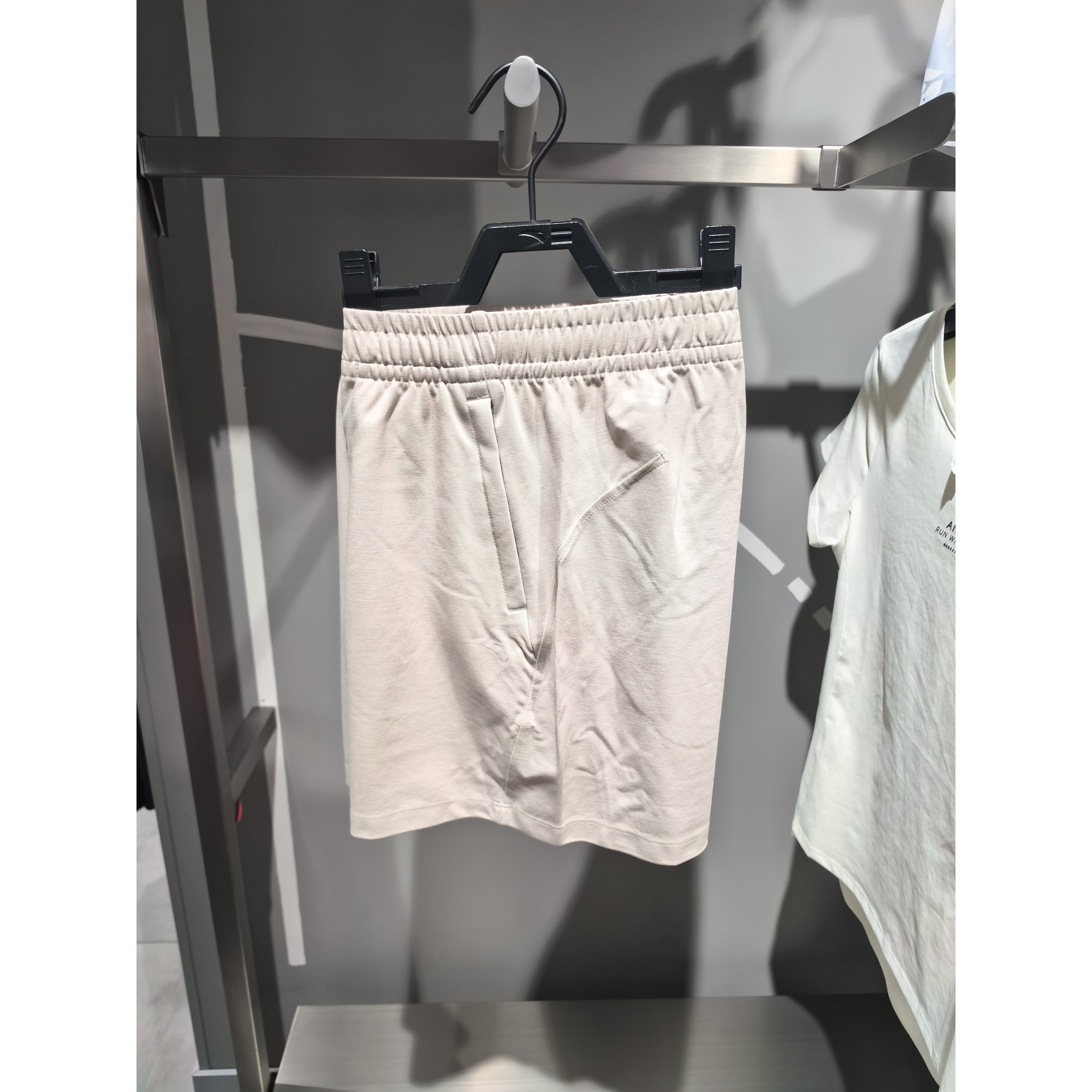 安踏女冰丝运动短裤夏季宽松