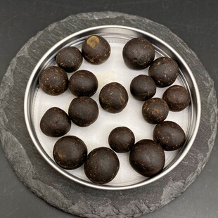 沉水白棋楠油团 棋韵十足浓郁香 打磨沉水白棋楠圆珠收集的油脂