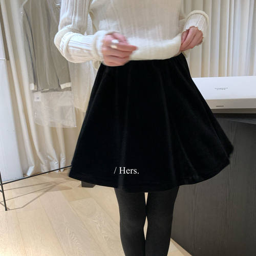 hers 一勺甜秋冬高腰贵气千金感丝绒短裙蓬松俏皮半身裙女62034
