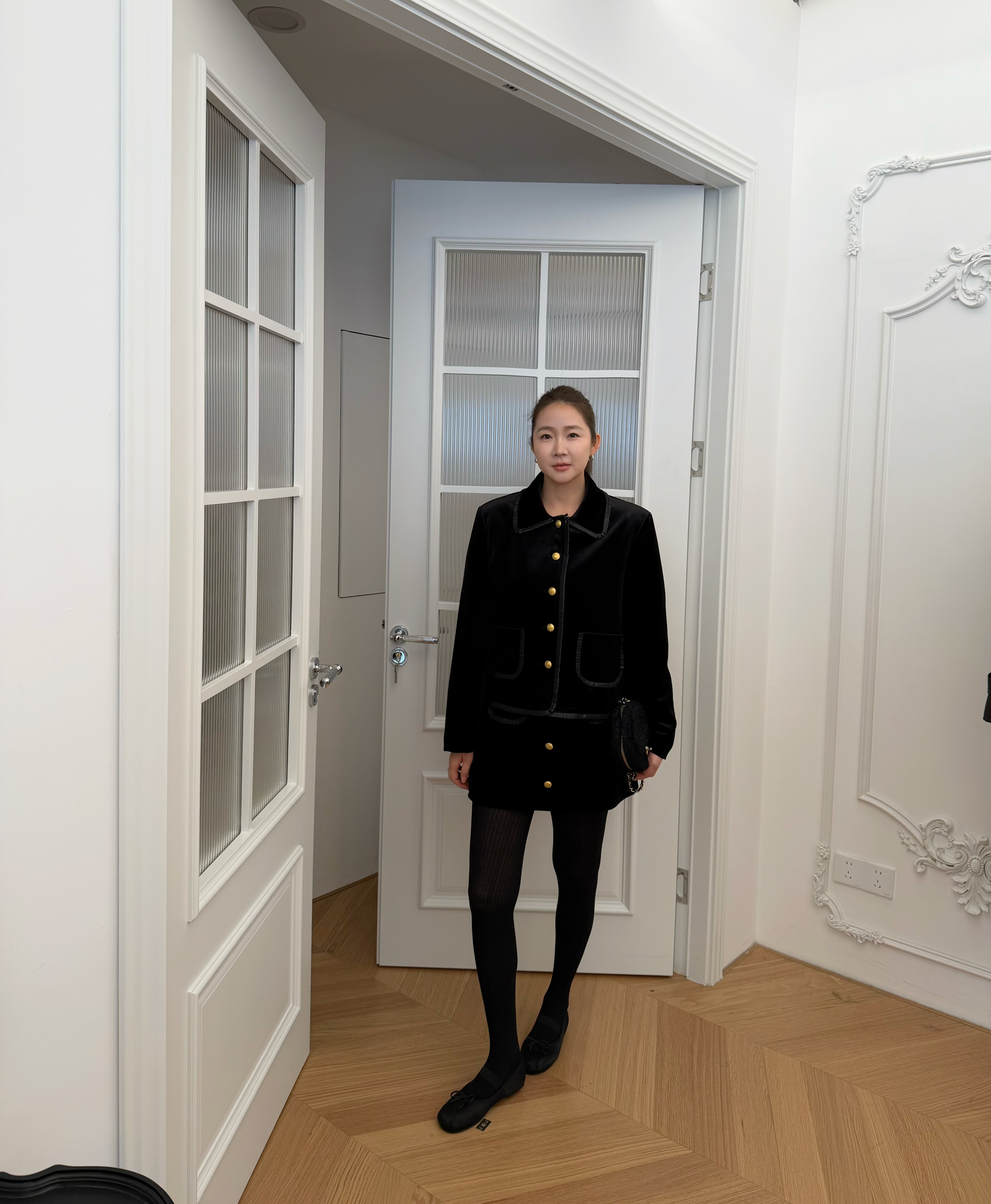 widelia秋冬韩版黑色丝绒小香风外套搭配短款A字半裙套装8166