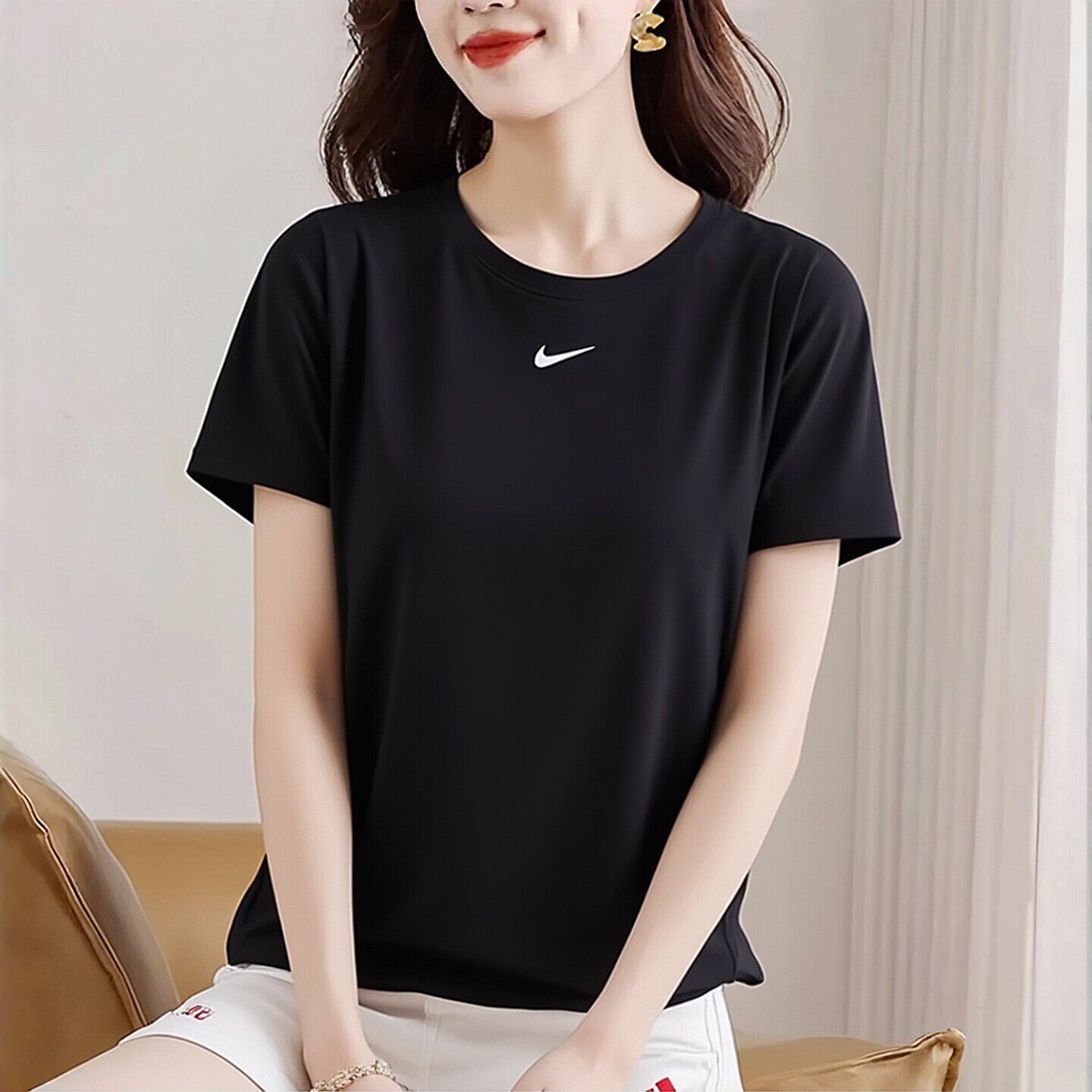 Nike耐克女装黑色T恤运动