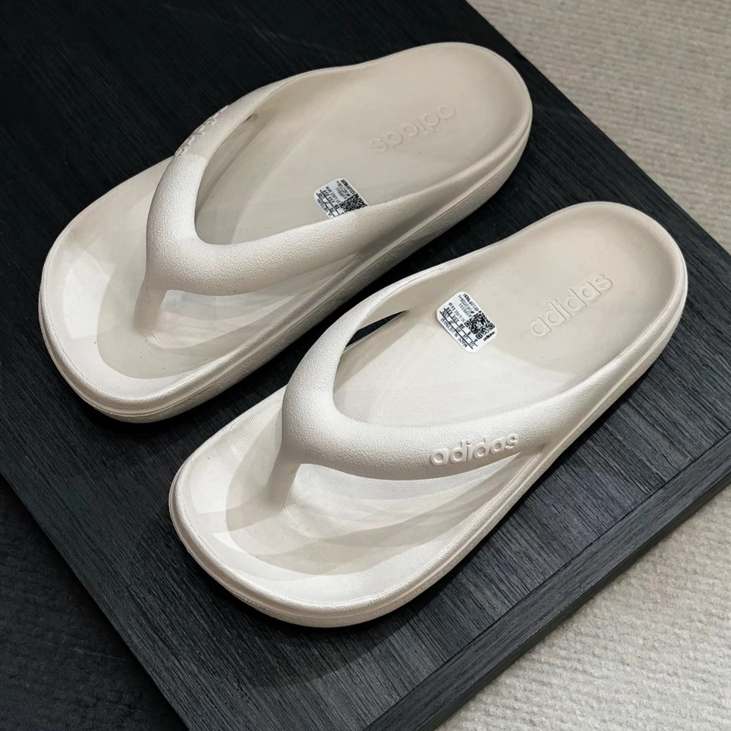 Adidas白色拖鞋男女鞋夏季正品厚底缓震篮球夹脚趾休闲人字拖男