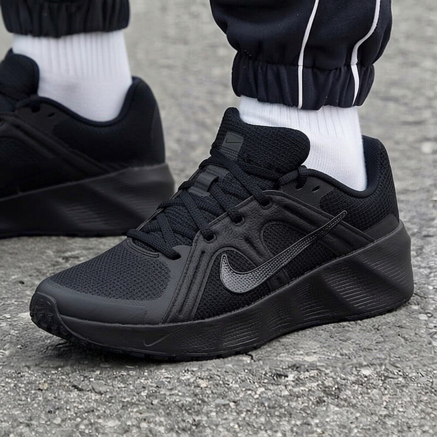 Nike耐克鞋子正品黑色男鞋缓震运动鞋新款跑步鞋透气休闲鞋健身鞋