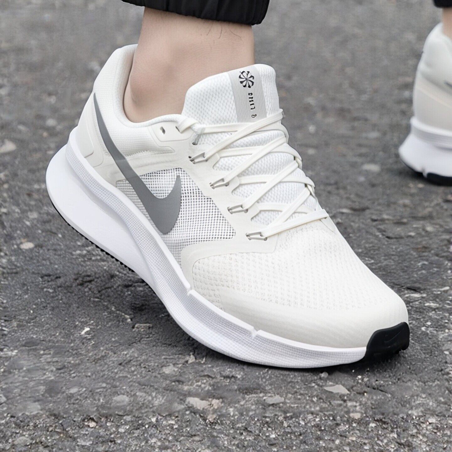 Nike耐克鞋子夏季新款运动鞋公路运动鞋厚底男鞋透气网面鞋DR2695