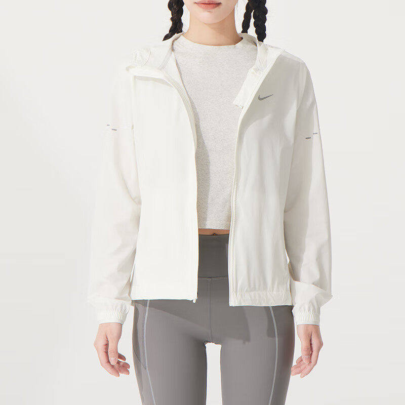 Nike耐克外套女夏季跑步训练帆白运动服防风连帽夹克休闲速干上衣
