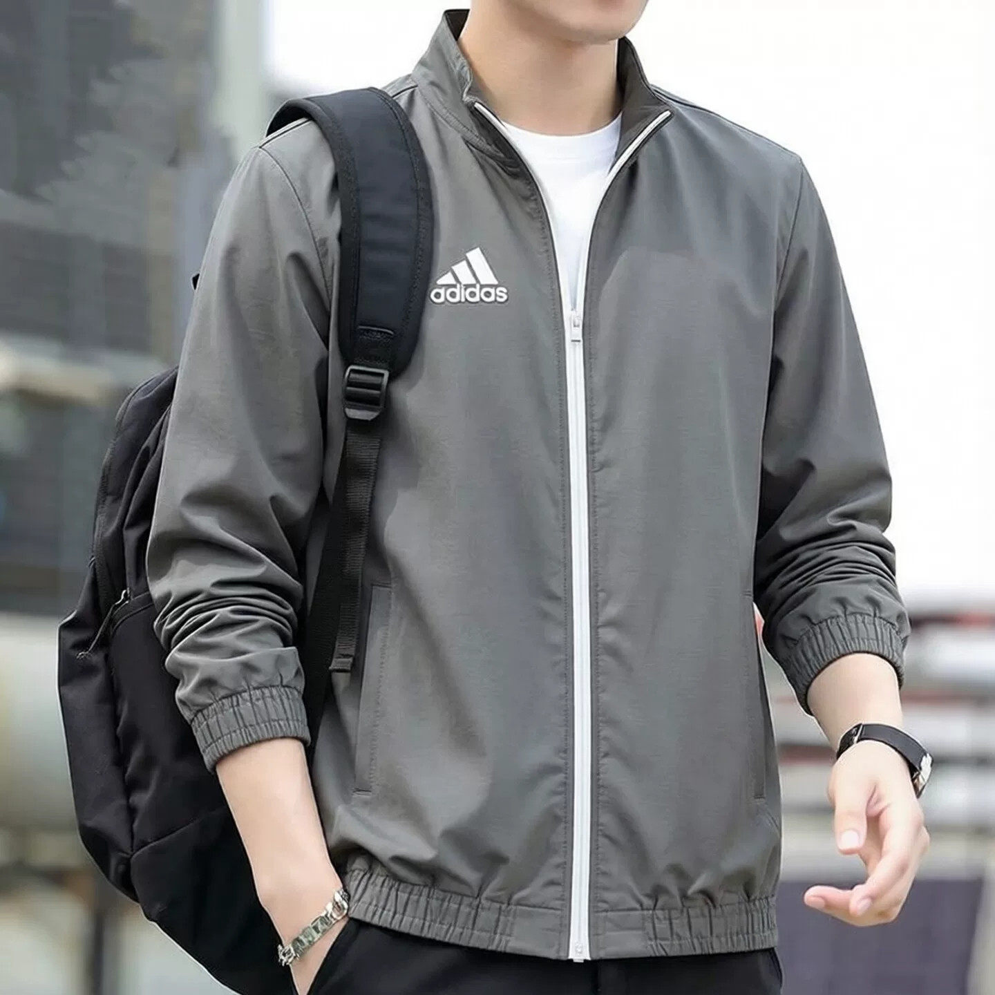 阿迪达斯休闲夹克男时尚宽松上衣开衫新款灰色立领薄款梭织外套潮
