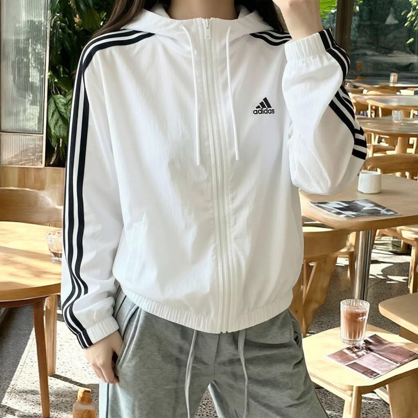 阿迪达斯棒球服女连帽外套秋季正品透气美式复古辣妹韩版白色夹克