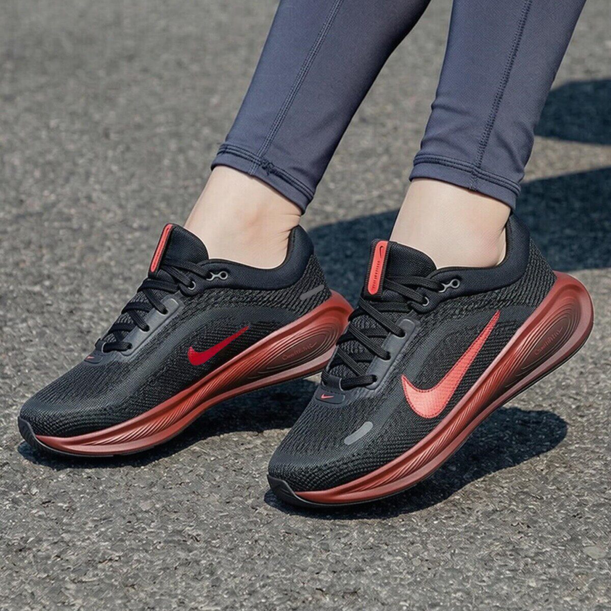 Nike耐克潮流黑红色运动鞋2026年新款跑步鞋女子网面休闲鞋训练鞋
