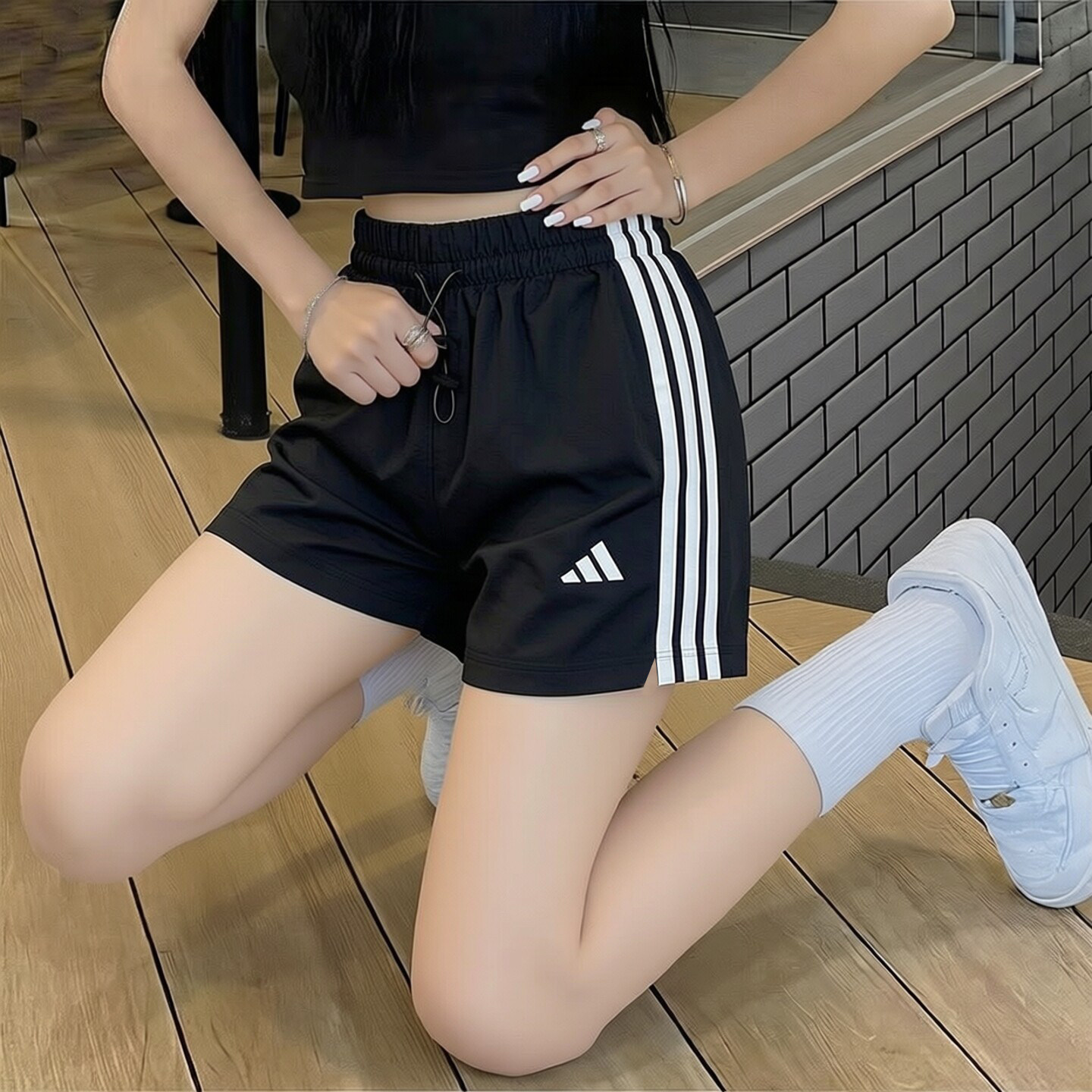 adidas梭织短裤女夏季速干透气三条纹复古跑步瑜伽正品美式三分裤