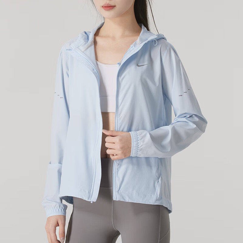 Nike耐克外套女夏季跑步训练浅蓝运动服防风连帽夹克休闲速干上衣