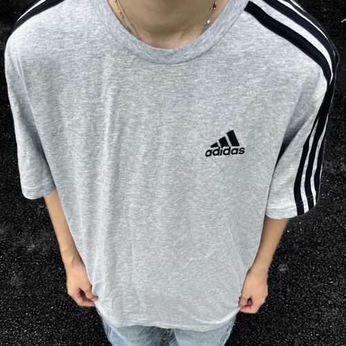 adidas短袖男t恤夏季正品三条纹透气运动正品宽松灰色半袖GL3735