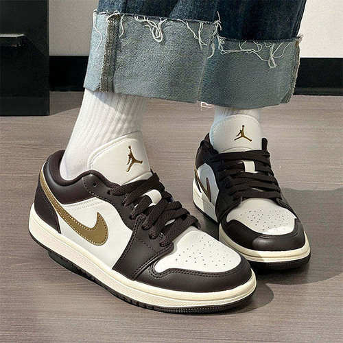 NIKE耐克女鞋休闲鞋26新
