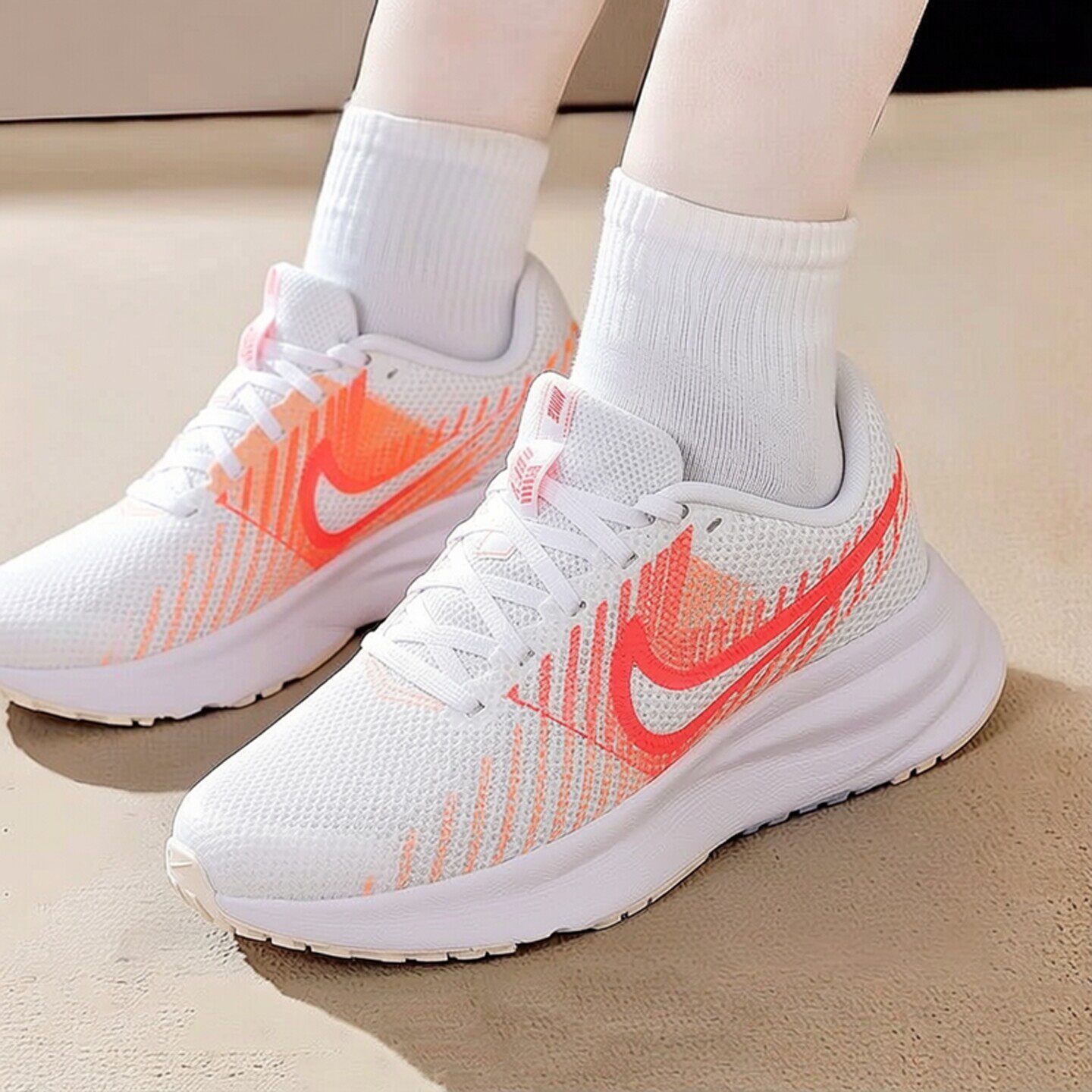 Nike耐克鞋子粉色女鞋夏