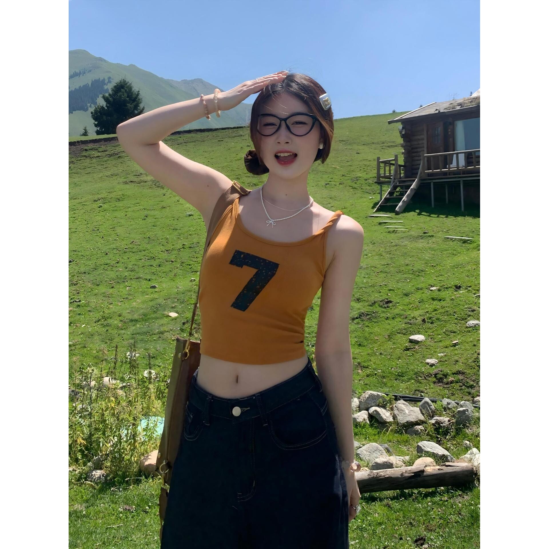 山姆优选橘色吊带设计感小众外穿高级感带胸垫背心女内搭印花上衣