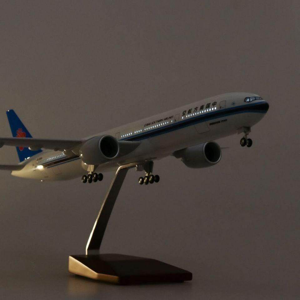 仿真飞机模型客机波音777中国南方航空带LED灯东航带轮子航模摆件
