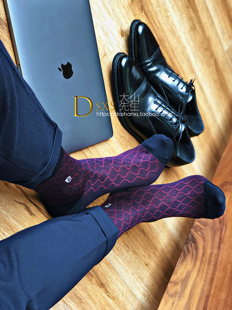 男士短筒深红商务袜子精梳棉网纹薄款日本绅士性感正装袜