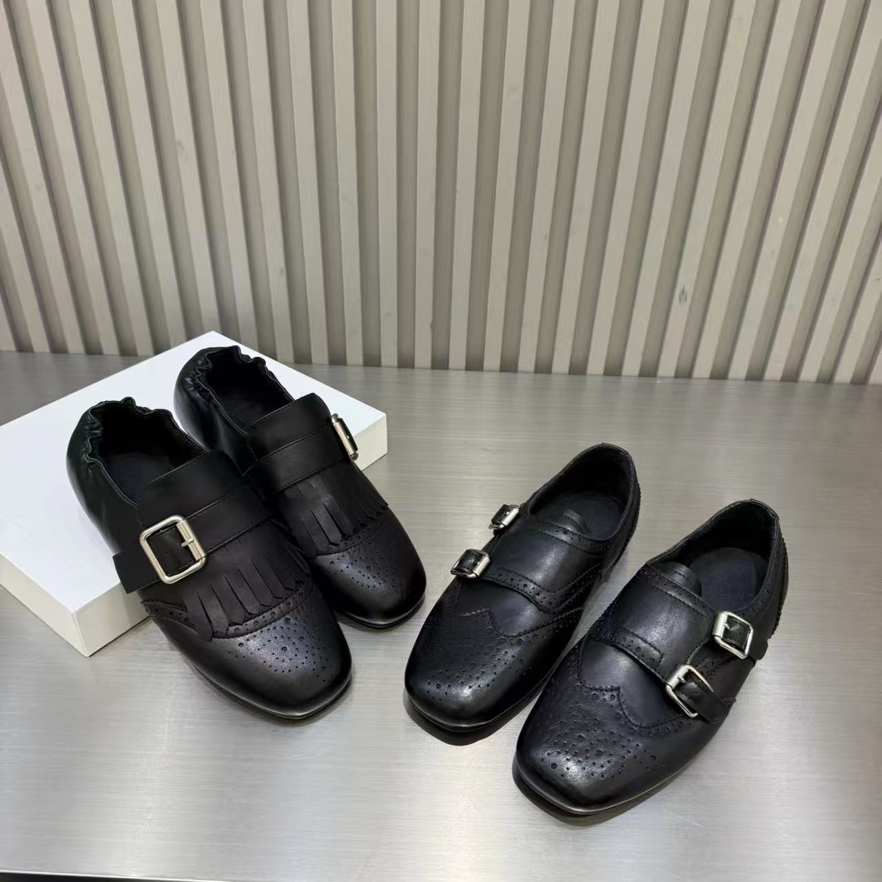 春季新款英伦风布洛克鞋女单鞋黑色方头低跟小皮鞋复古雕花休闲鞋