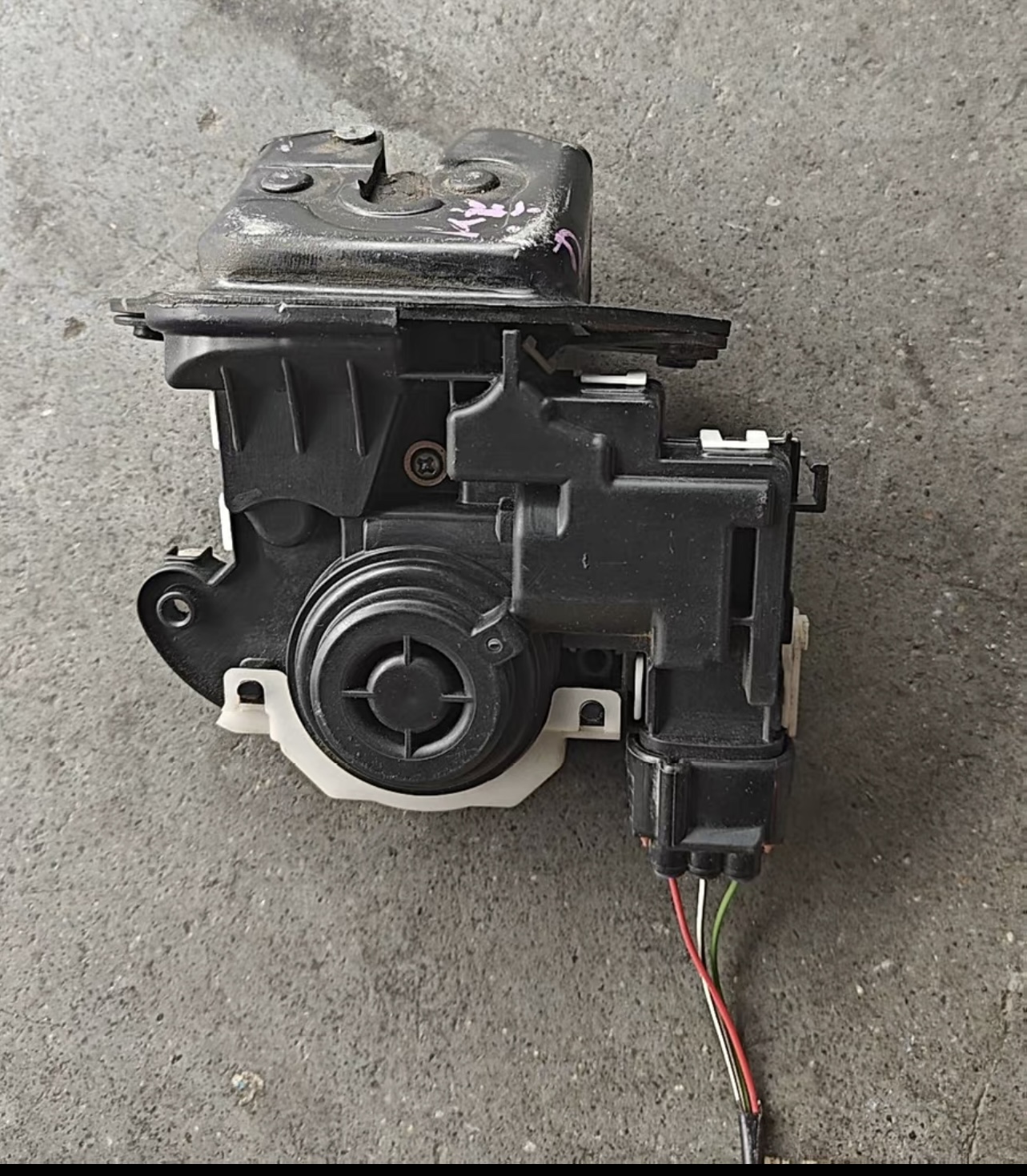 适用于 14-18年款RAV4荣放尾门锁块 尾门锁机 RAV4行李箱盖锁