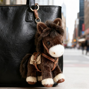 马踏飞燕2026马年吉祥物公仔可爱小马毛绒玩具创意包包挂件钥匙扣