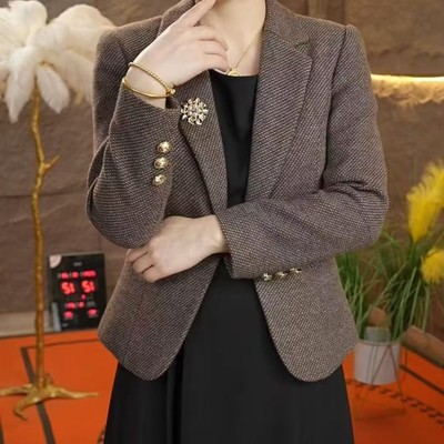 短款毛呢西装外套秋冬2025年新款小个子高级感复古修身女士小西装