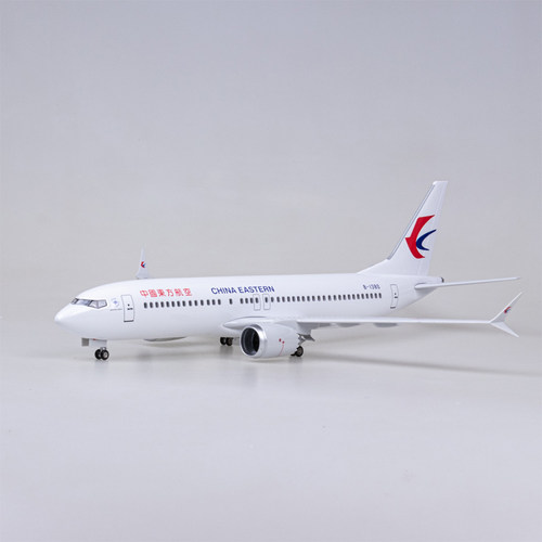 MR.JET客机模型带灯仿真东航737
