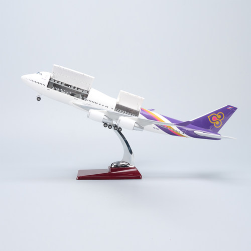 带灯可开舱盖泰国航空747仿真客机飞机模型拼装摆件收藏礼物泰航