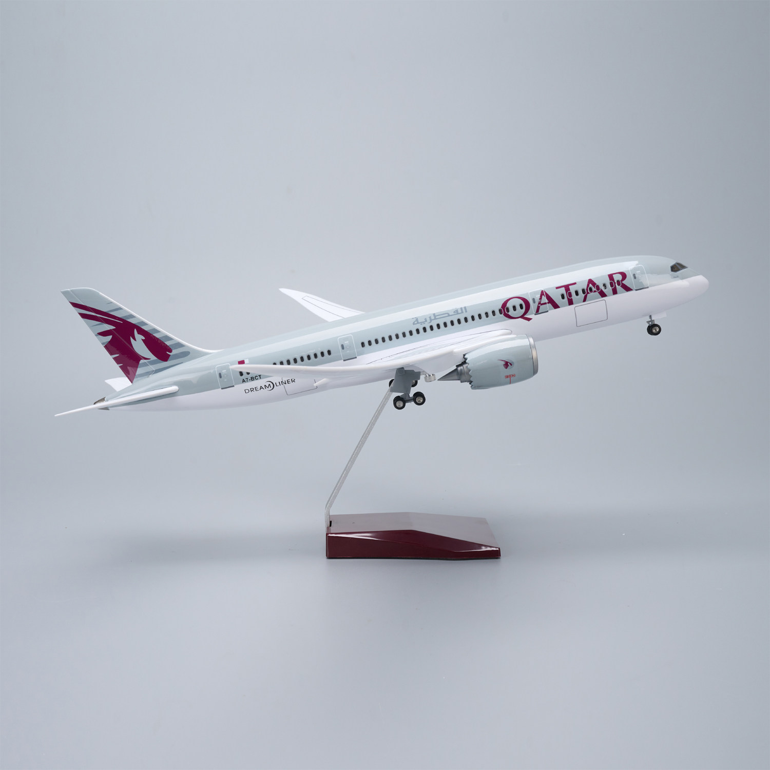 43cm带灯仿真卡塔尔航空波音787客机飞机模型收藏摆件礼物Qatar