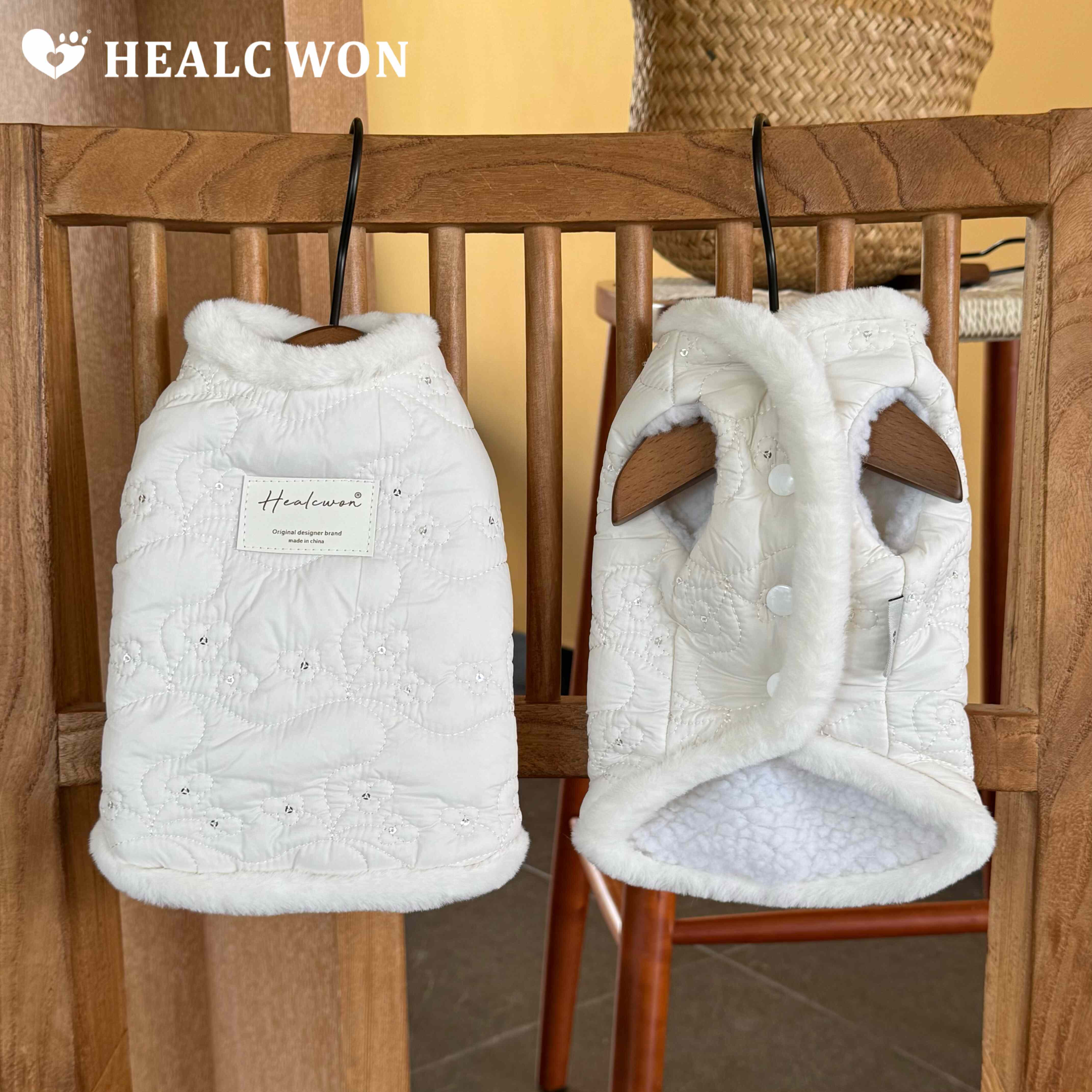 HC原创宠物羊羔绒背心马甲衣服毛领加厚双层保暖猫狗衣服英短比熊