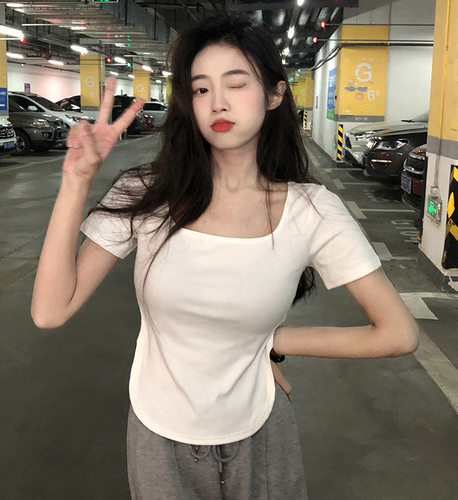 2023年夏季纯欲风显瘦藏肉上衣大u领百搭设计感气质短袖t恤女ins