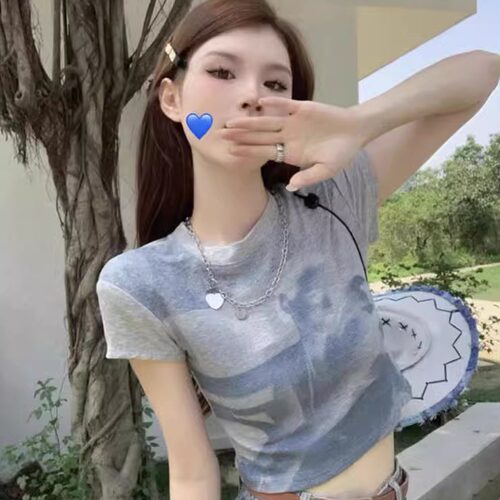 美式复古灰色正肩短袖t恤女夏季设计感小众辣妹修身露脐短款上衣
