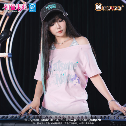 正版初音未来周边美式复古一字肩露肩上衣宽松辣妹短款t恤女moeyu