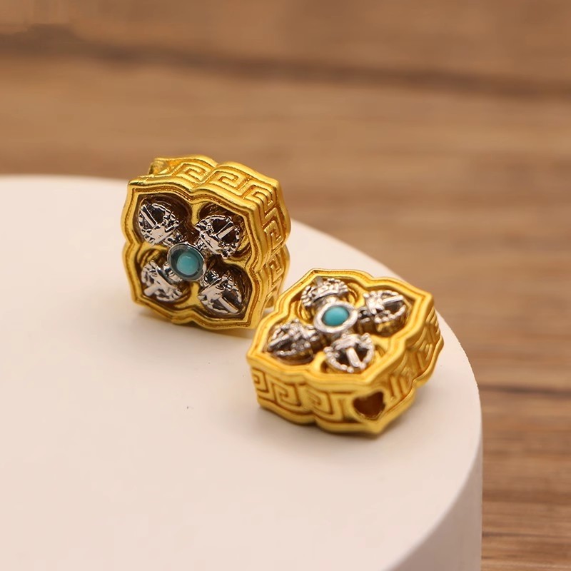 意大利8k工艺双面四方金刚杵藏式文玩配饰铜镀金回纹背云手串配饰