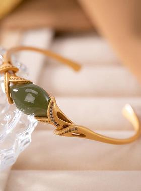 碧玉手镯天然和田玉青玉马蹄莲女神开口银手环玉石女士款手饰品