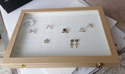 珠宝首饰项链戒指耳钉吊坠金黄皮革白拉丝纹100位戒指玻璃箱盒子