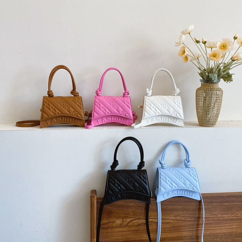 轻奢质感字母压花手提包包女夏新款高级感百搭单肩包潮斜挎包